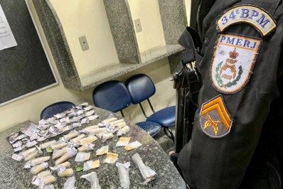 Polícia Militar apreende drogas em Magé 