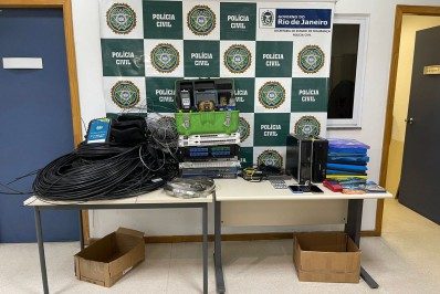 Polícia realiza ação contra distribuição clandestina de internet 