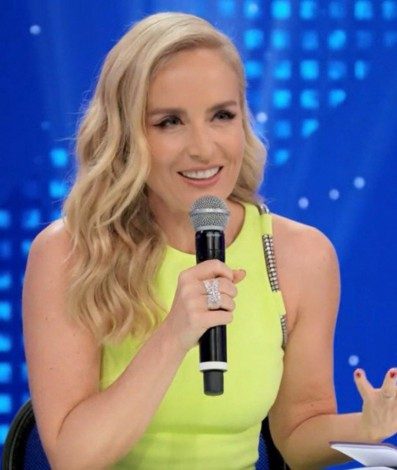 Ang&eacute;lica no 'Doming&atilde;o' - Reprodu&ccedil;&atilde;o