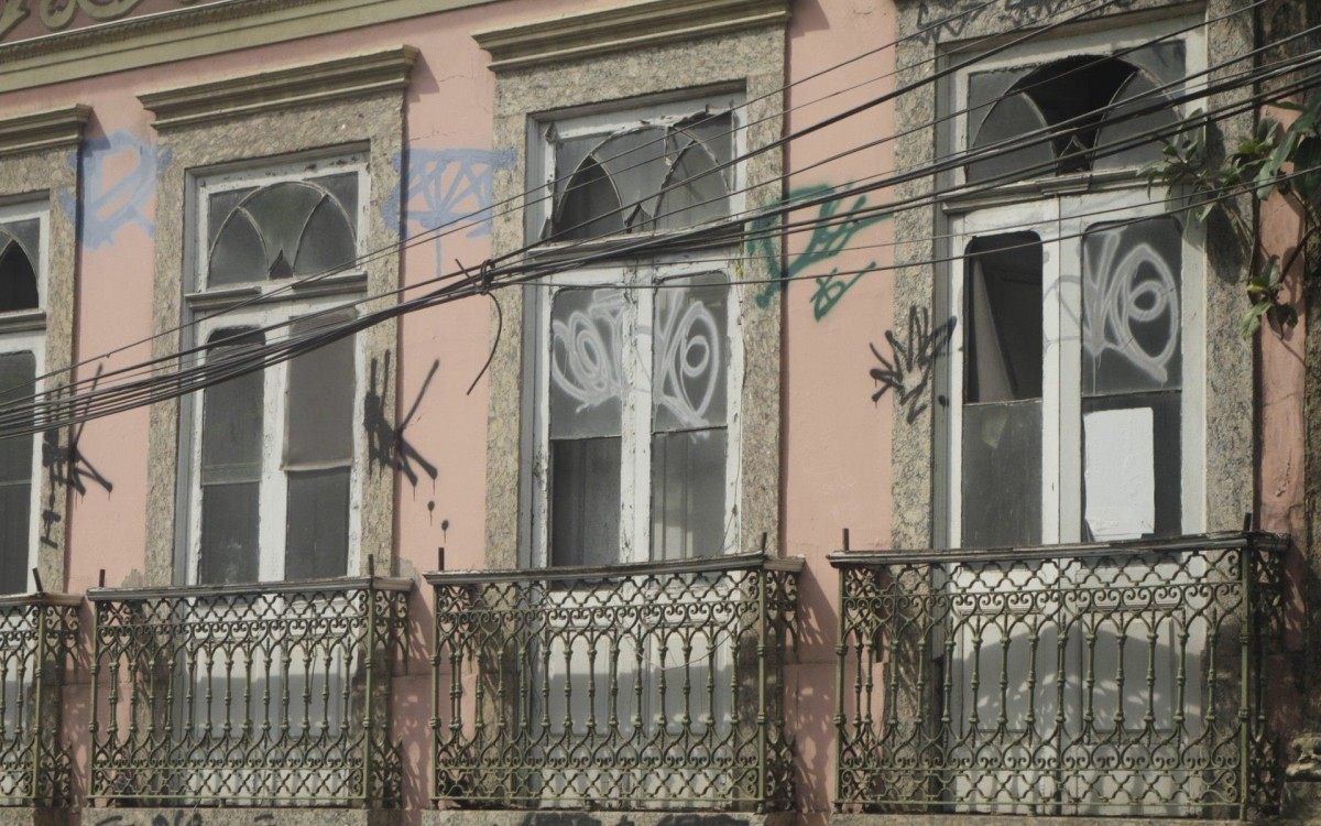 Imóveis históricos que podem deixar de ser tombados pra virar projetos comerciais, na foto Solar dos Abacaxis na rua Cosme Velho 857, Cosme Velho Rio de Janeiro, nesta terça feira (14). - Marcos Porto/Agencia O Dia