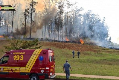 Avião cai em área de mata em Piracicaba e deixa sete mortos