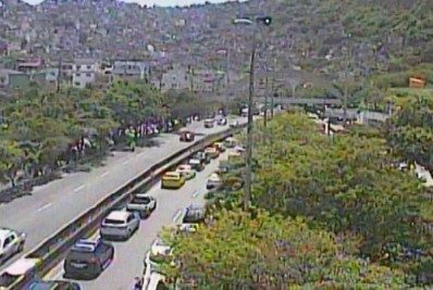 Acidente entre moto e carro deixa uma pessoa morta e outra ferida no Túnel Zuzu Angel