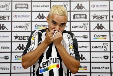 Sonho antecipado? Rafael revela que pensava em jogar pelo Botafogo somente em 2022: 'Promessa cumprida'