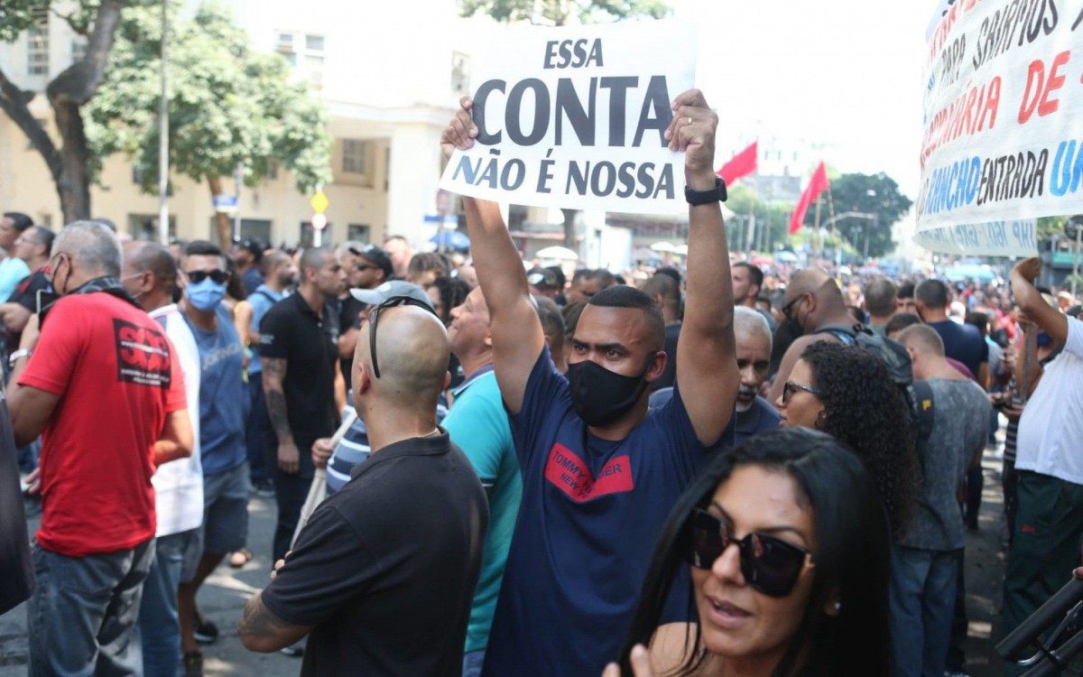 No último dia 15, PMs e demais agentes de Segurança Pública protestaram em frente ao Legislativo - Cleber Mendes/Agência O Dia