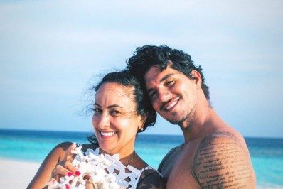 Mãe de Medina recorda afastamento do surfista: 'luto de um filho vivo'