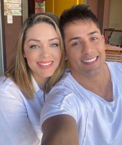 Tiago Piquilo revelou para colegas de confinamento que reatou com Tânia Mara - Reprodução