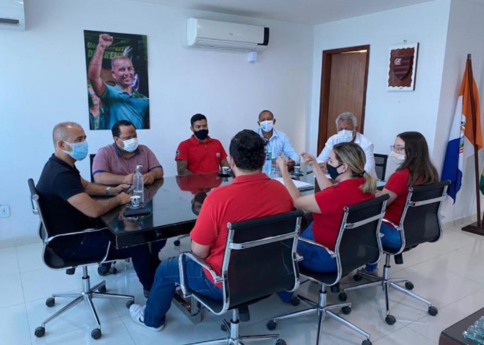 Participaram da reunião os técnicos de Regulação da EPT, Ricardo Hartuiq e Victor Fortunato, e a assessora técnica Tayane Pereira - Divulação