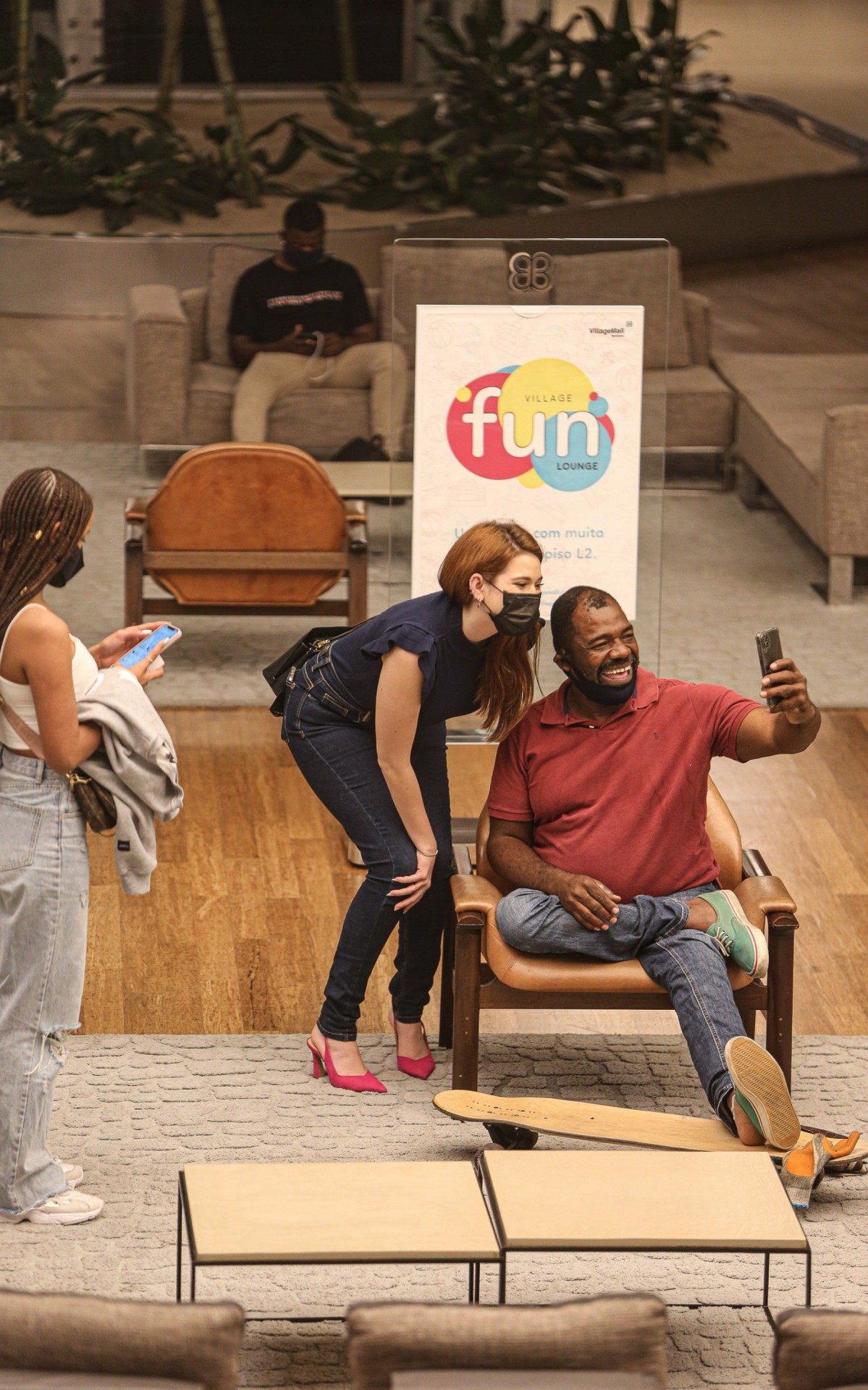 Ana Clara e Gleici passeiam em shopping da Barra da Tijuca, na Zona Oeste do Rio, na tarde desta quinta-feira