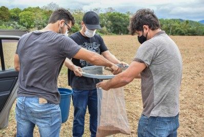Município firma parceria com Emater-RJ para análise de solo
