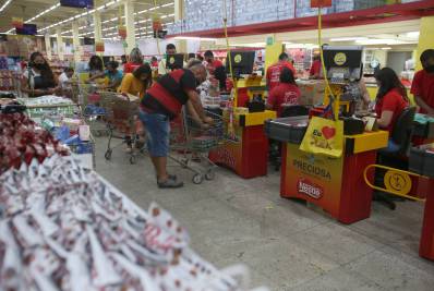 Setor de serviços e varejo devem abrir 105 mil vagas de emprego para o final do ano