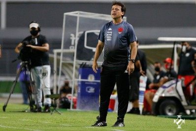 Fernando Diniz lamenta empate sofrido no fim, mas exalta atuação do Vasco: 'Gostei de tudo'
