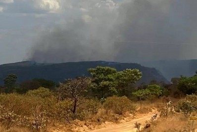 Incêndio na Chapada dos Veadeiros já dura cinco dias e destrói 10 mil hectares