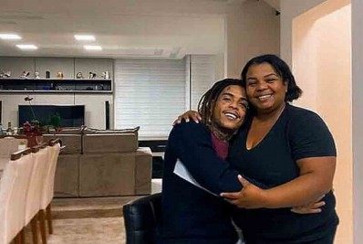 'Deus, como está difícil pra mim!', chora mãe de MC Kevin