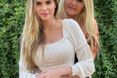 Bárbara Evans comenta possibilidade de participar do casamento da mãe, Monique Evans