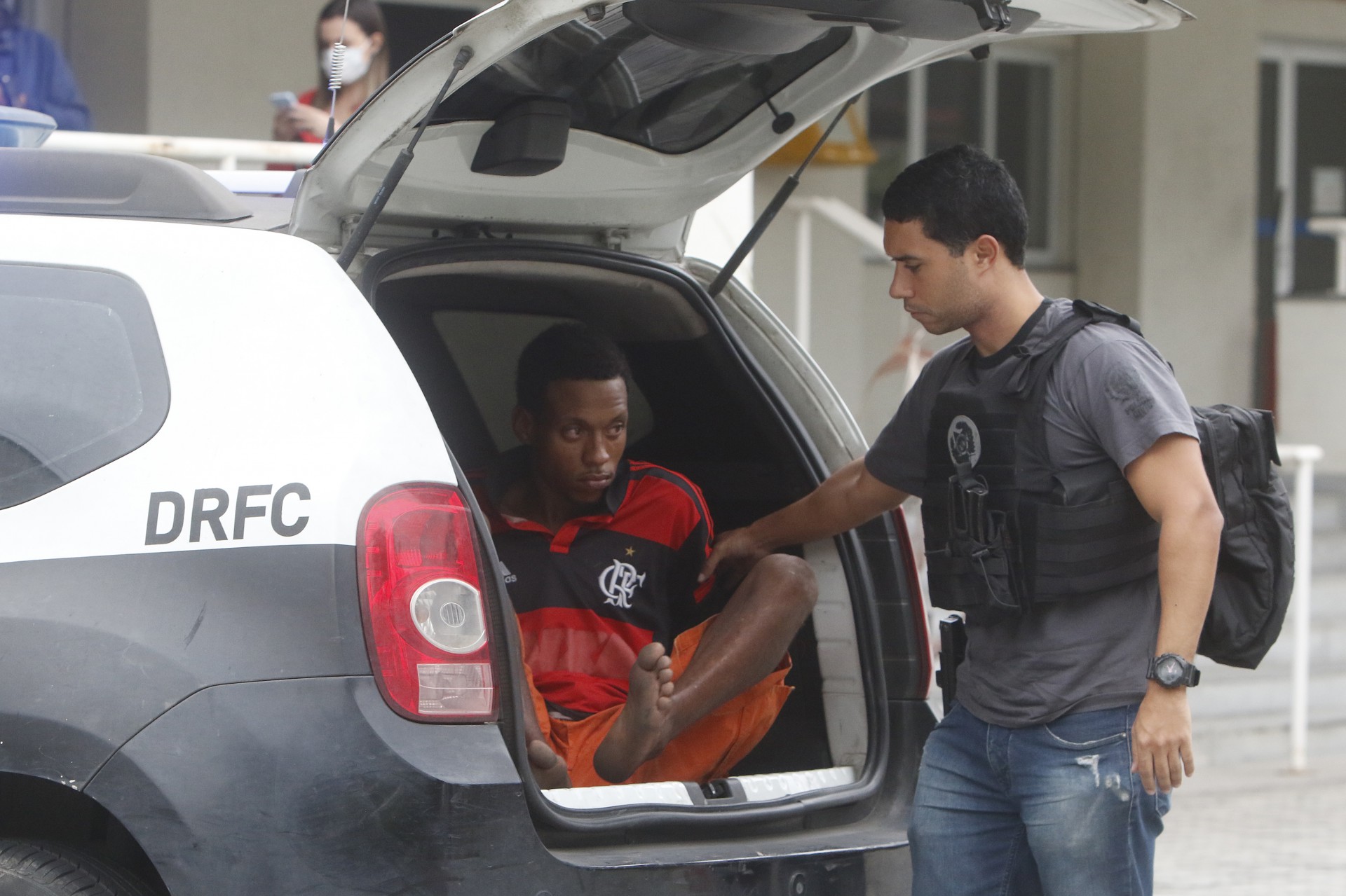 Policiais da DRFC fazem operação contra roubo de cargas. Agentes impediram assalto a um caminhão na Rio-Petrópolis - Reginaldo Pimenta / Agencia O Dia