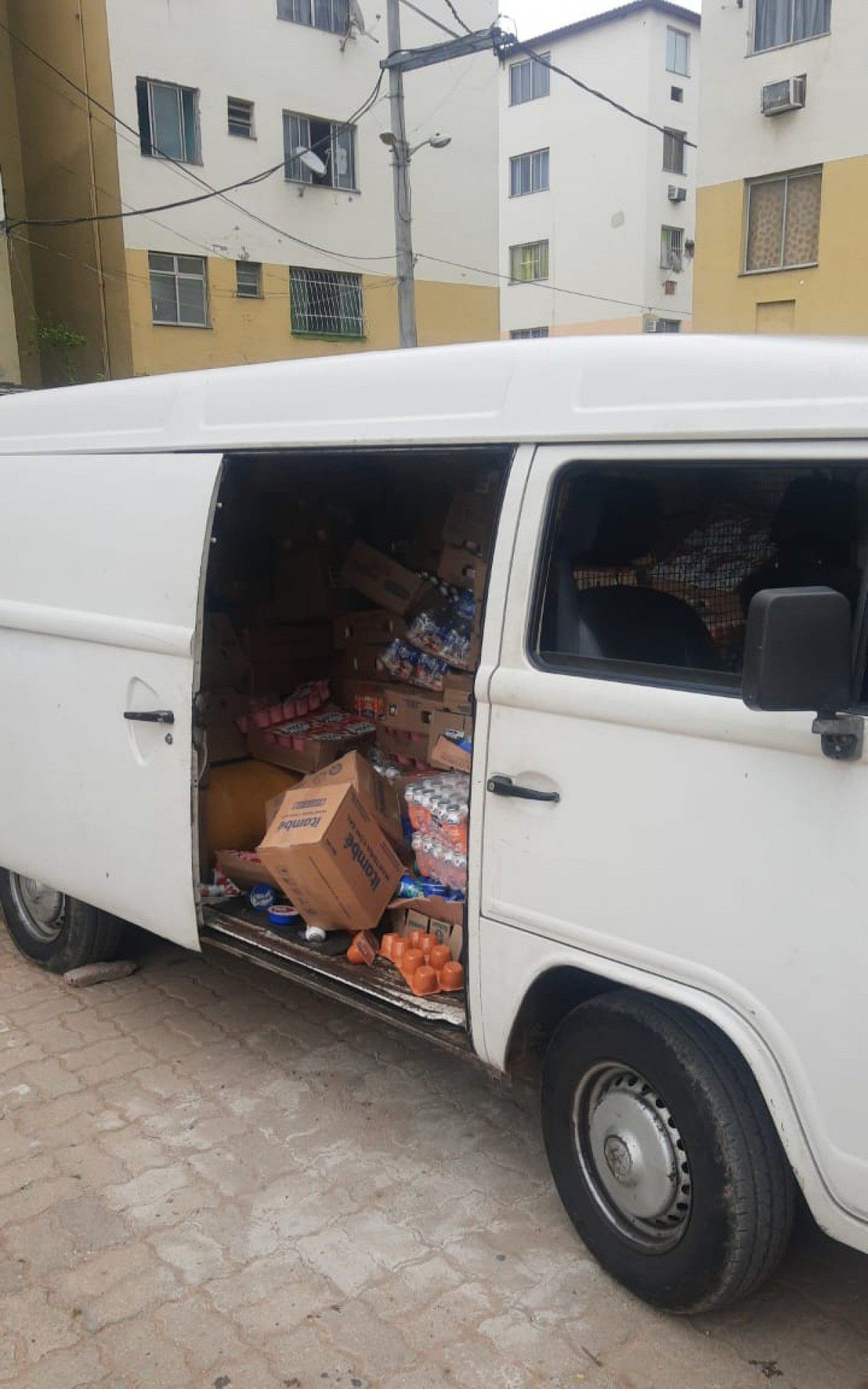 PM recupera carga de iogurte roubada em dois veículos em Barros Filho