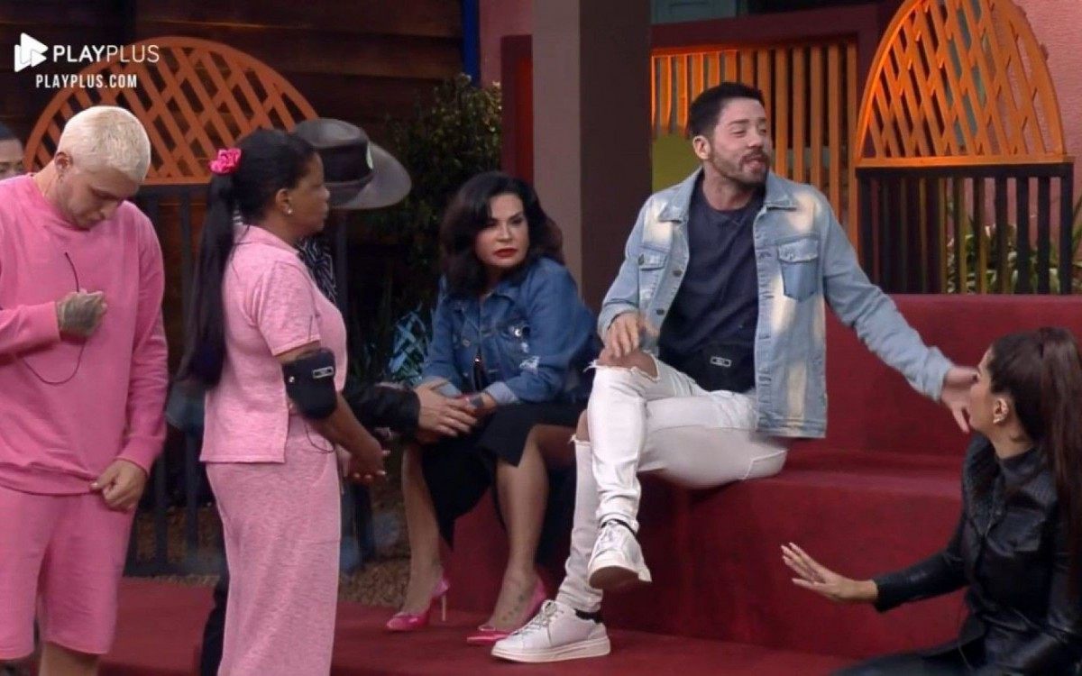 Carlinhos Maia foi citado em discuss&atilde;o de Solange Gomes e Rico Melquiades