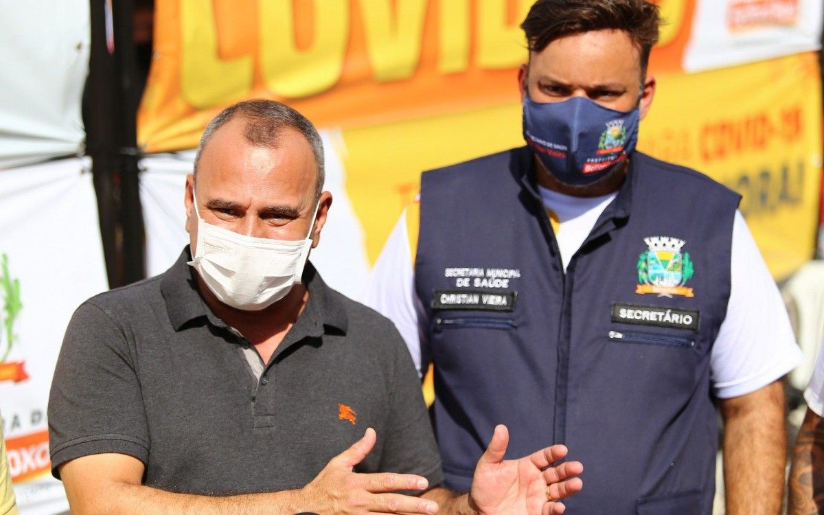 O prefeito Waguinho e o secret&aacute;rio Christian Vieira destacaram o empenho do munic&iacute;pio no combate &agrave; Covid-19