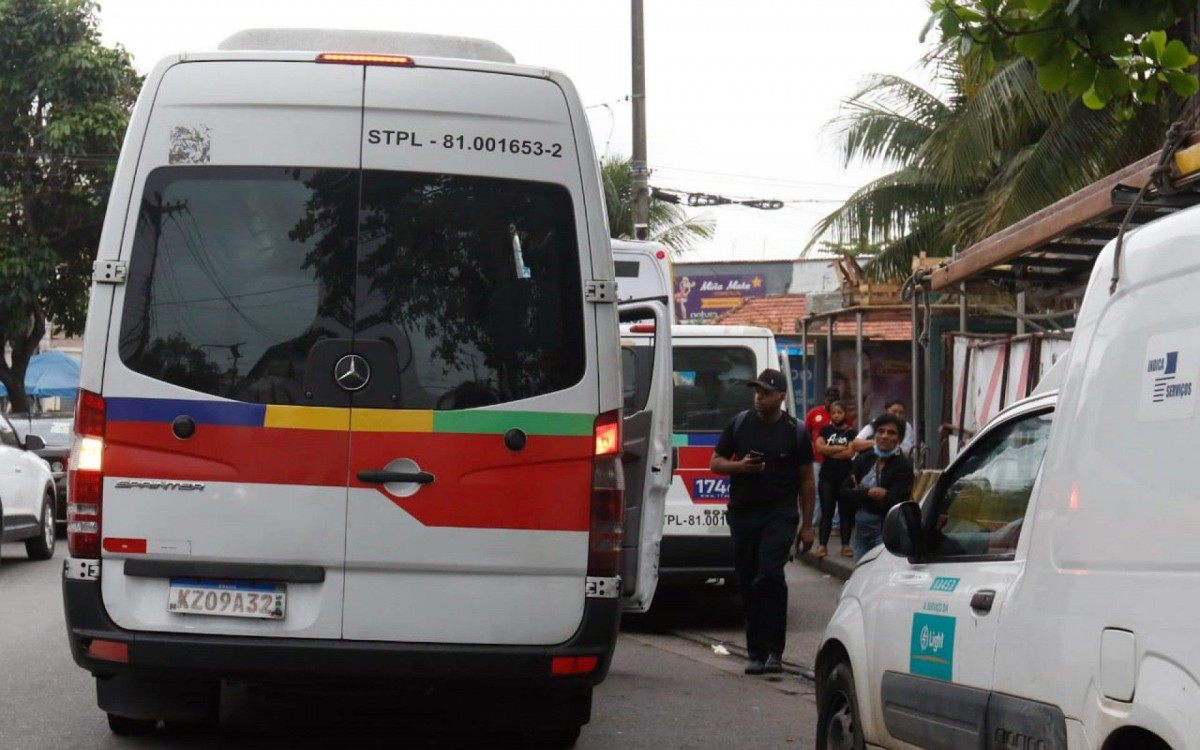 Moradores retomam rotina ap&oacute;s onda de viol&ecirc;ncia na Zona Oeste 