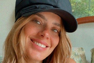 Carolina Dieckmann faz aniversário e brinca: 'Acordei com 43'