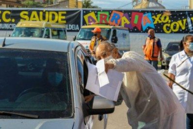 Drive-thru de vacinação contra Covid-19 acontece neste fim de semana em São Pedro