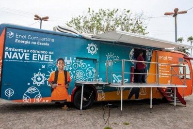 Nave Enel conscientiza sobre consumo de energia elétrica