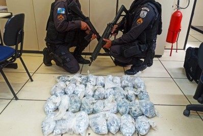 PM prende mulher que transportava 13 kg de cocaína na rodoviária de Casimiro de Abreu