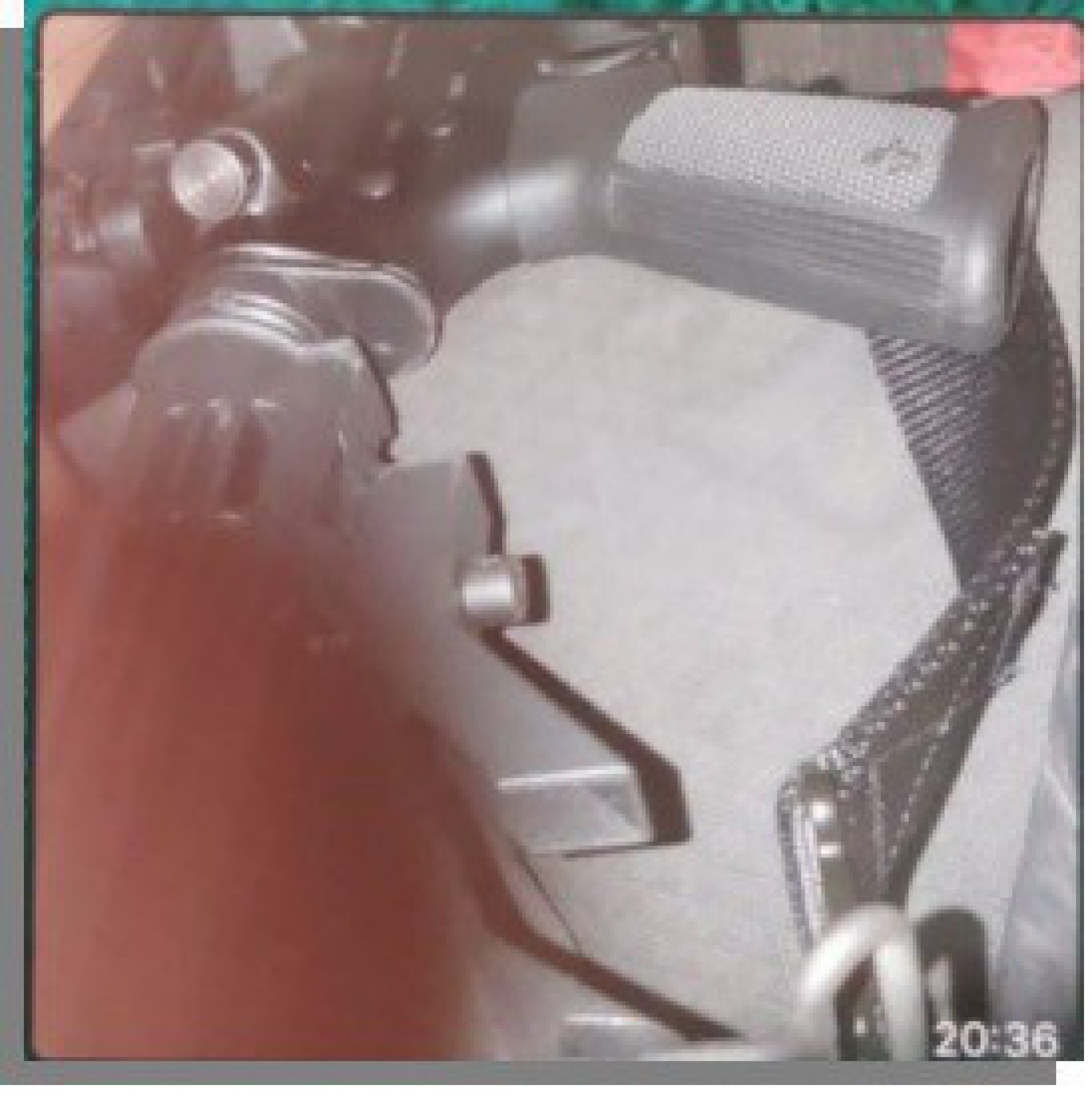 Ex-PM Edimilson empolgou o chefe mostrando o fuzil levado para escolta de entrega de droga - Reprodução