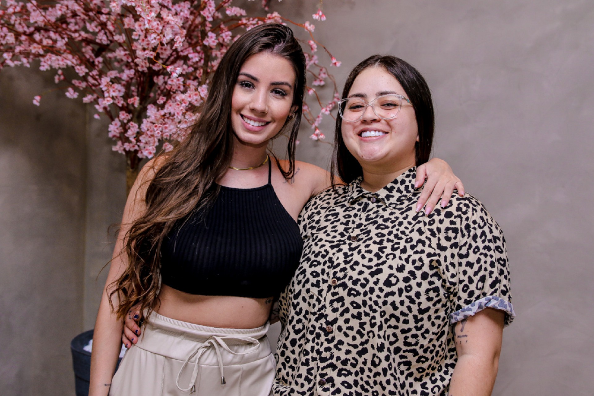 Nova música de Hagda seria uma resposta a 'Penhasco' música de Luísa Sonza que fala sobre seu relacionamento com Whindersson Nunes  - Thiago Duran