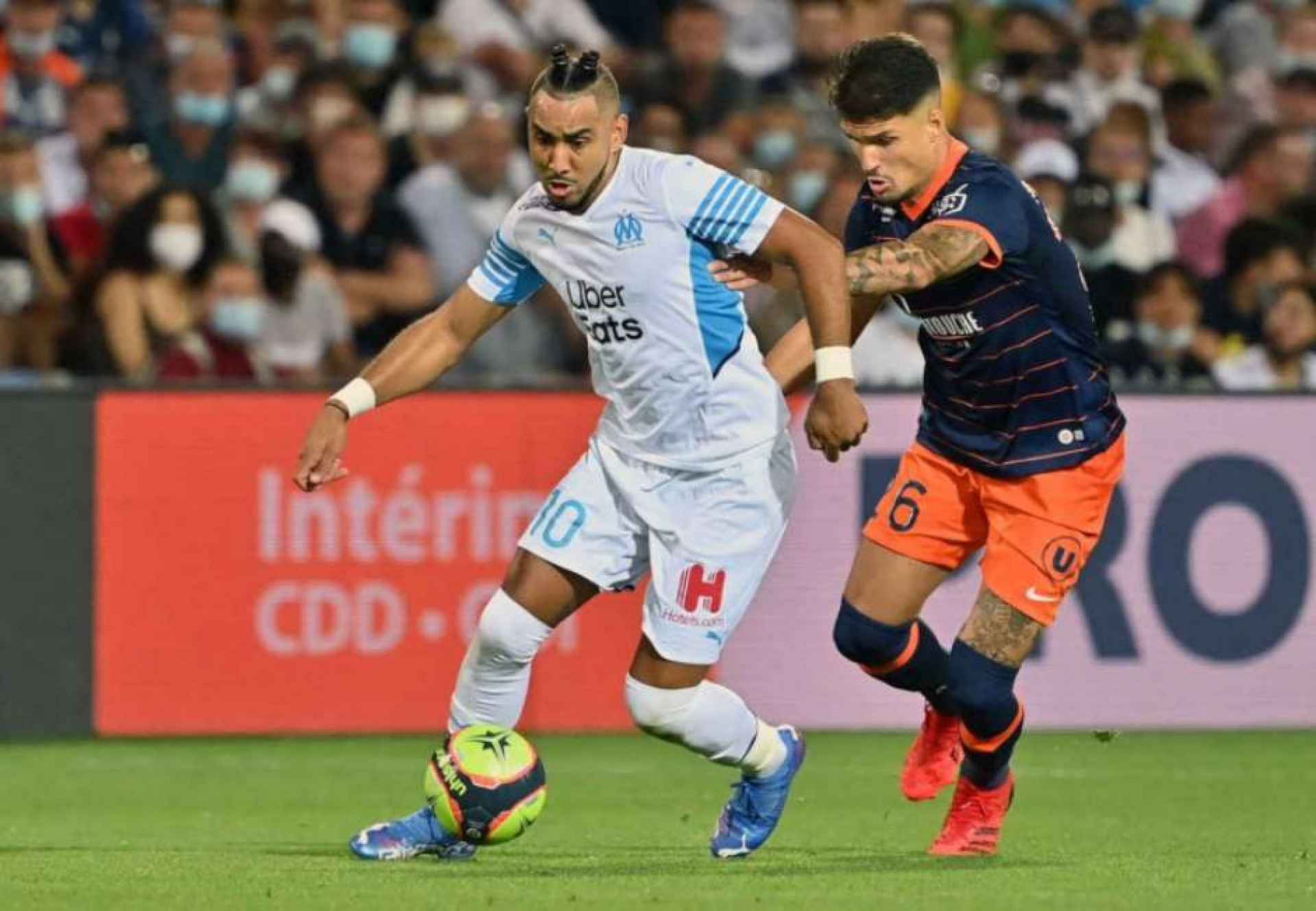 Thuler marcando Payet, do Olympique de Marselha - Divulga&ccedil;&atilde;o Montpellier