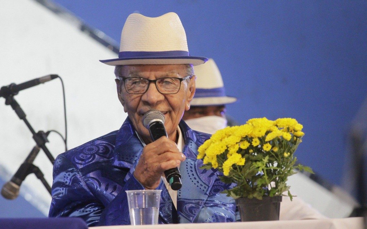 Live da Velha Guarda da Portela, homenagem aos 120 anos de Paulo da Portela fundador da Escola 8
