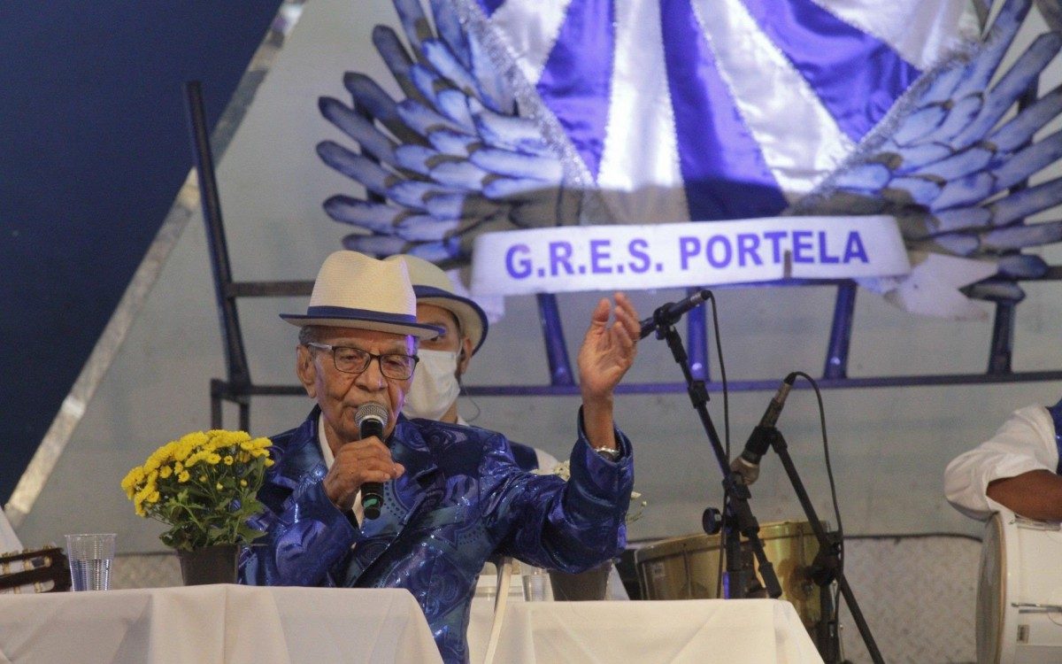 Live da Velha Guarda da Portela, homenagem aos 120 anos de Paulo da Portela fundador da Escola 8
