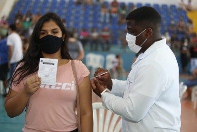 Conceição de Macabu, Quissamã e outras cidades suspendem vacinação contra a Covid-19 em adolescentes