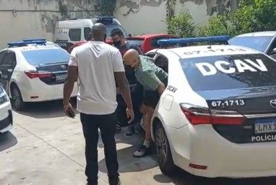 Técnico de basquete é preso suspeito de abusar sexualmente de jovens atletas