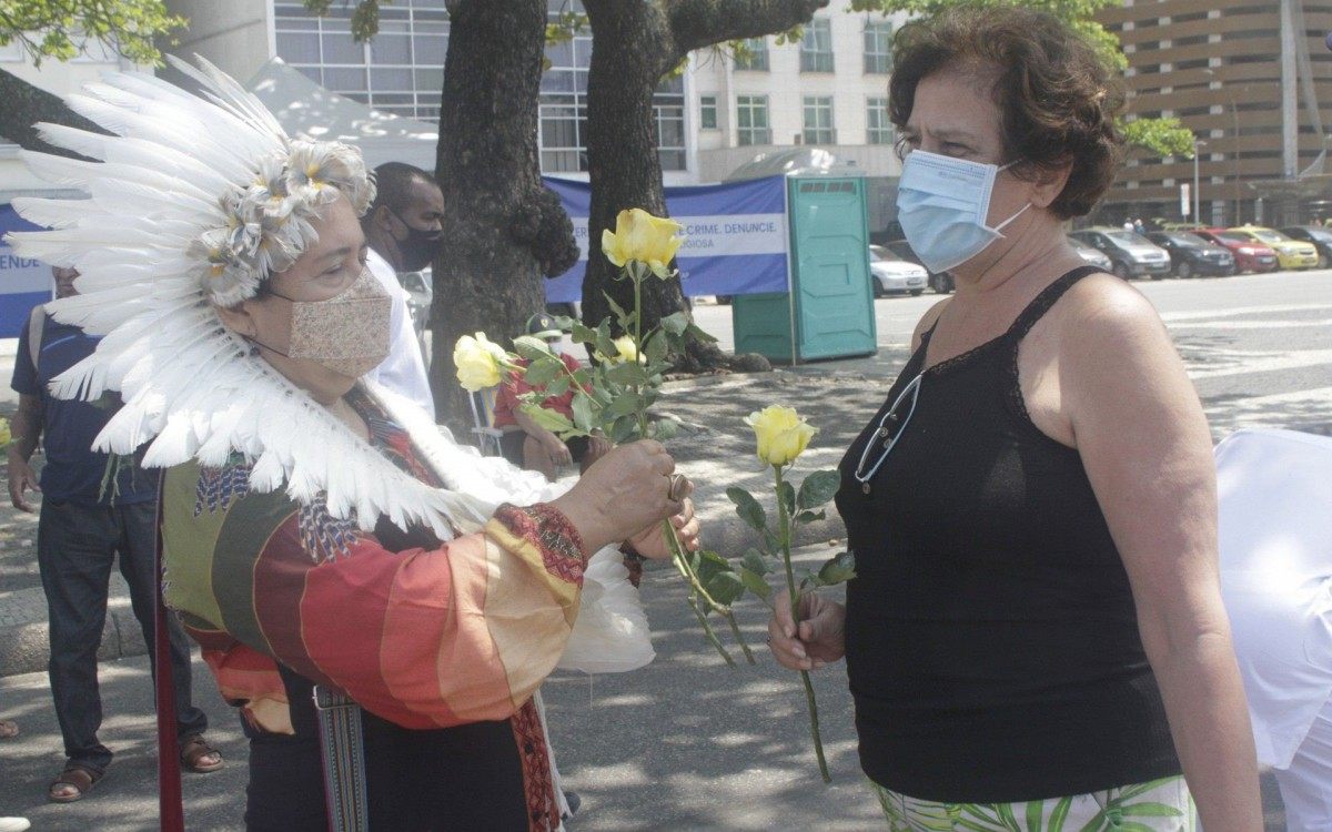 Caminhada em defesa da liberdade Religiosa em Copacabana neste Domingo (19). - Marcos Porto/Agencia O Dia
