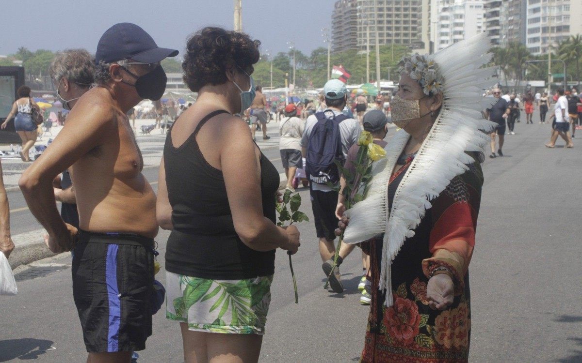 Caminhada em defesa da liberdade Religiosa em Copacabana neste Domingo (19). - Marcos Porto/Agencia O Dia