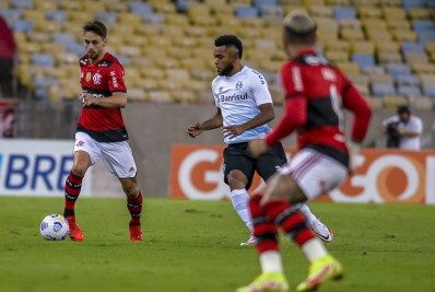 David Luiz treina em dia de jogo e é preparado para estrear pelo Flamengo na Libertadores