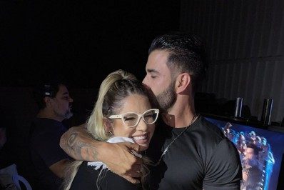 Marilia Mendonça tieta Gusttavo Lima em bastidores de show: 'Foto de fã'