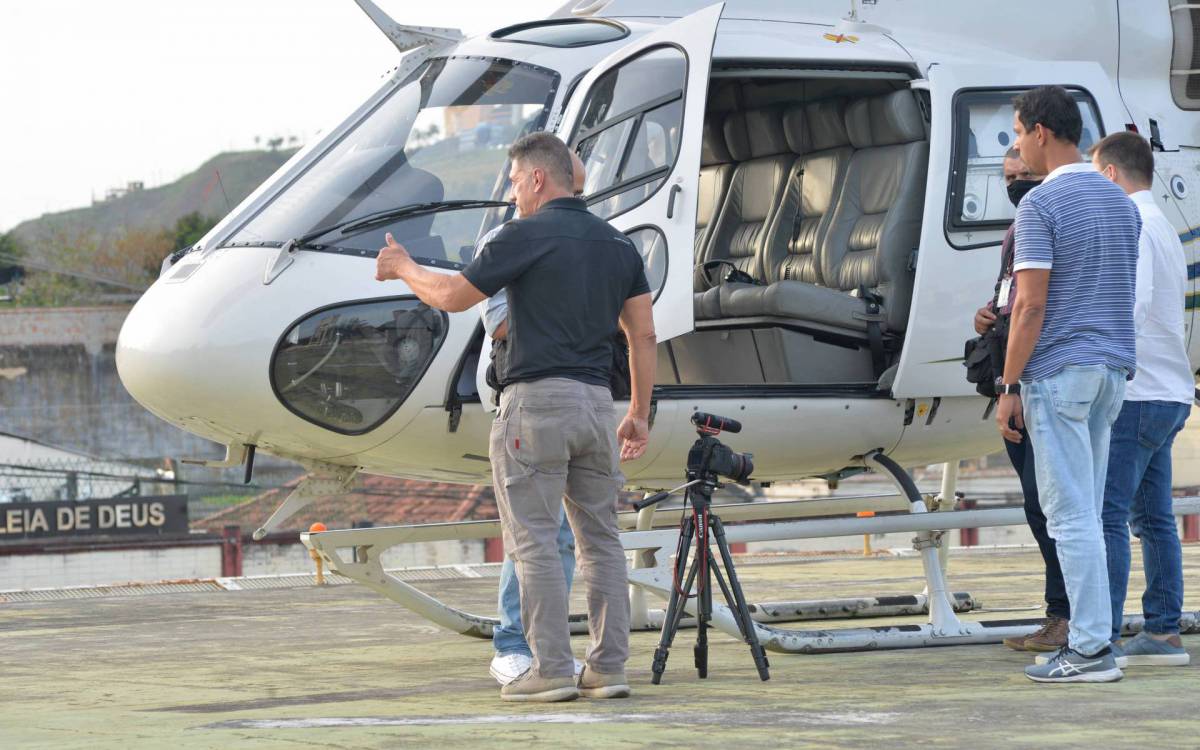 O piloto de helic&oacute;ptero Ad&ocirc;nis Lima
