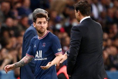 Técnico do PSG explica substituição que irritou Messi