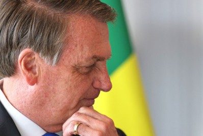 Bolsonaro diz que falou com ministro sobre como reduzir preço de combustíveis