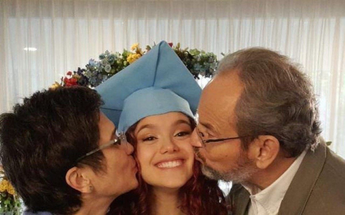 Sandra Annenberg e Ernesto Paglia completam 25 anos de casamento