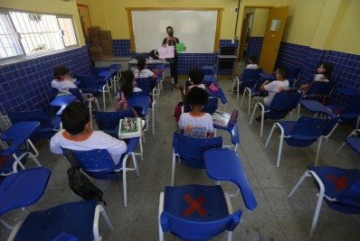 Niterói tem 76 escolas municipais reabertas para o ensino presencial