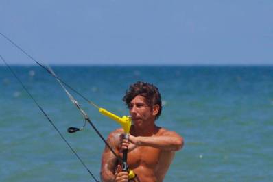 Luigi Cani faz escândalo em agência bancária 