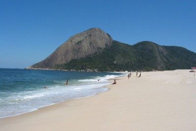 Corpo encontrado na Praia de Itaipuaçu pode ser de militar desaparecido