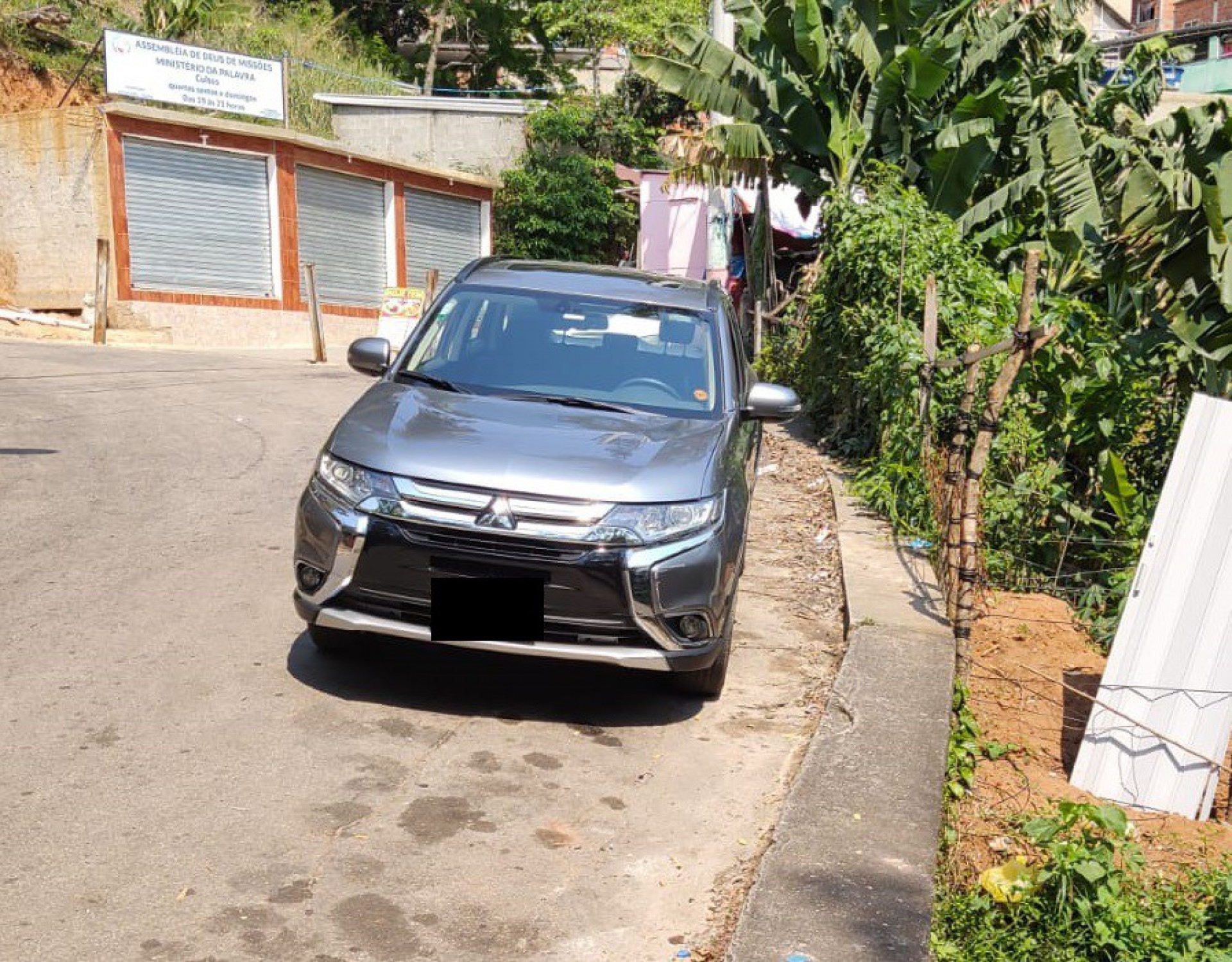 PMs recuperam dois carros roubados - Divulgação