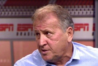 Zico posta vídeo que compara seu gol ao de Andreas Pereira e exalta jogador do Flamengo: 'Bate muito bem na bola'