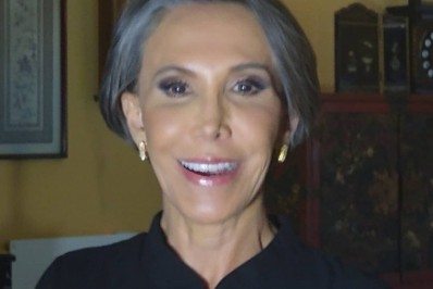 Florinda Meza tranquiliza fãs após sofrer uma queda