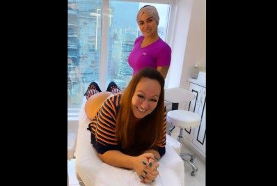 Mãe de Neymar turbina bumbum com técnica roundgluteo