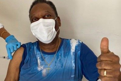 Pelé parabeniza Messi por recorde e cita Neymar e Mbappé como amigos